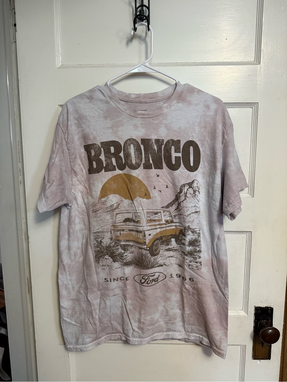 Ford Bronco pink and white bleach style tee Size L #bronco #car